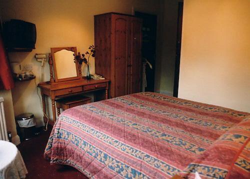 Nonsuch Park Hotel เอปซอม ภายนอก รูปภาพ